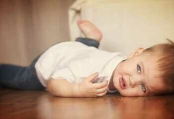 Работаем с психологом: что делать маме, если у ребенка истерики в два года?