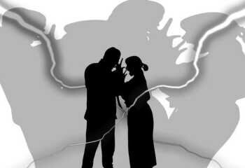 Какие бывают кризисы семейной жизни и как их пережить?